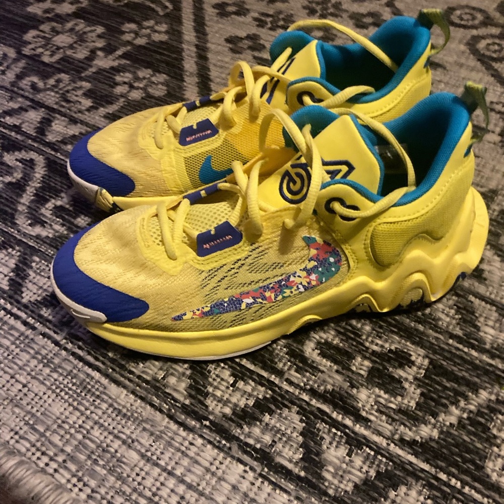 Nike Giannis Immortality 2 Basketball shoes